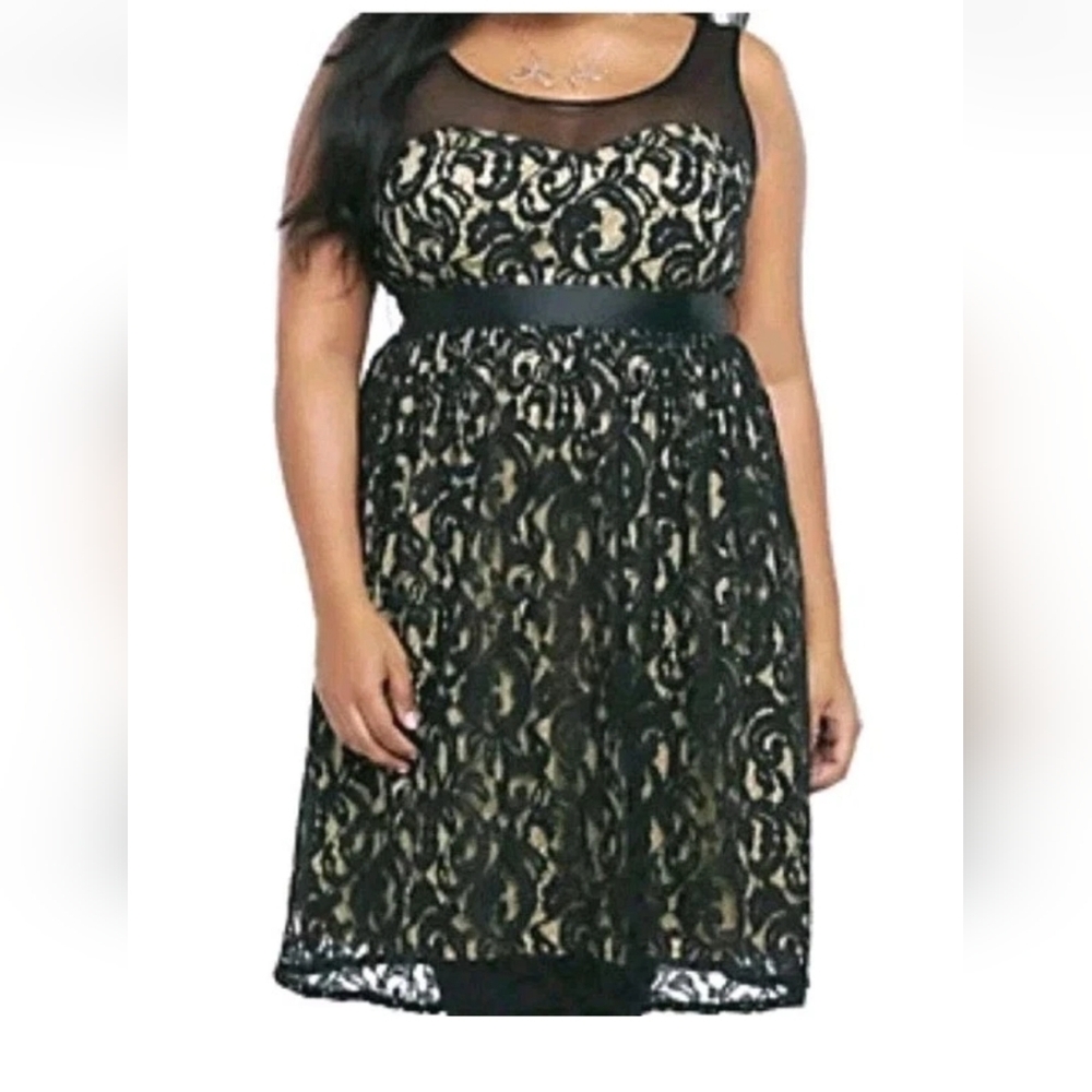 Torrid Swirl Lace Overlay Mini Dress Woman Plus 24W/3X Black Nude Cocktail Party